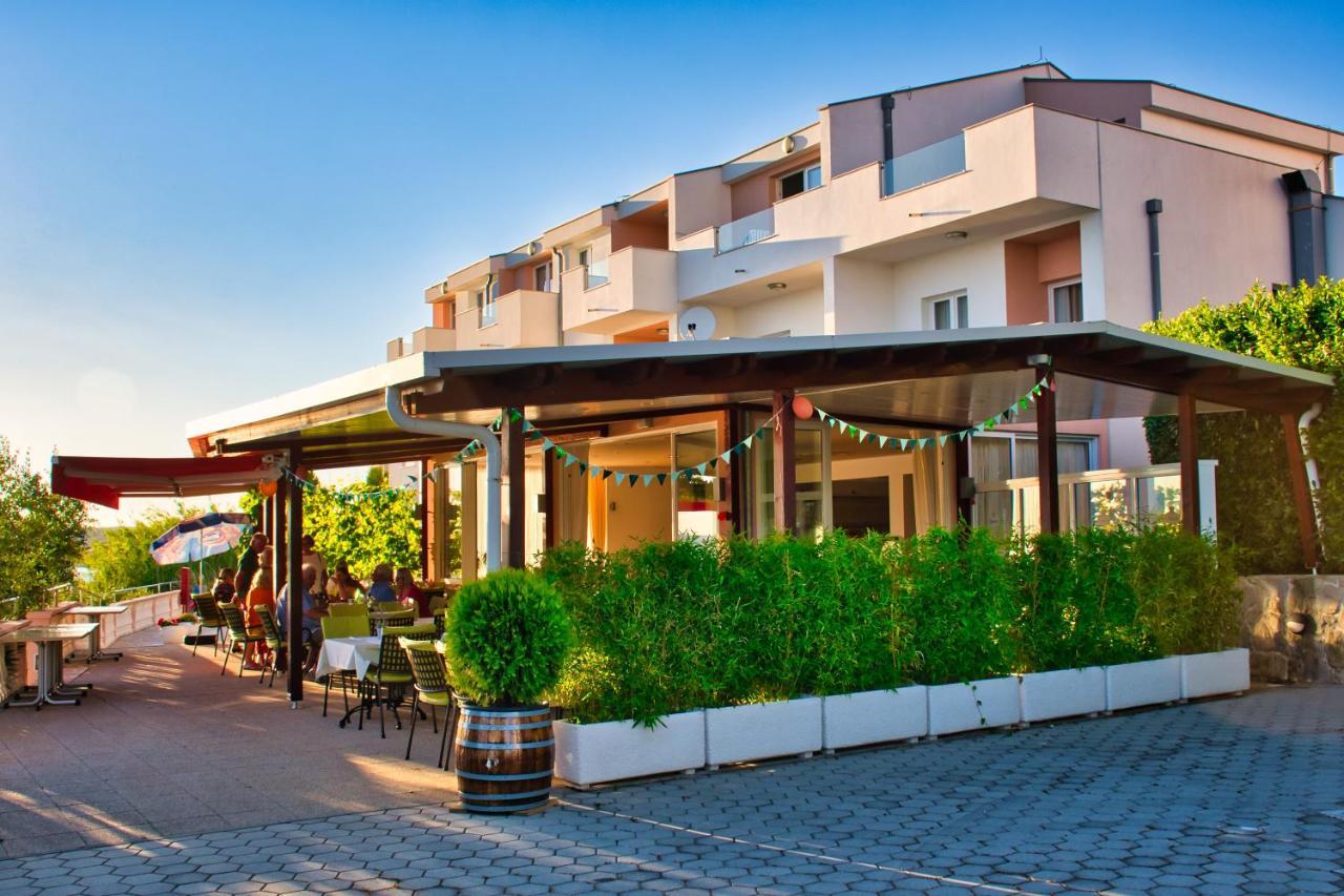 Pension Augustino Miletici Экстерьер фото