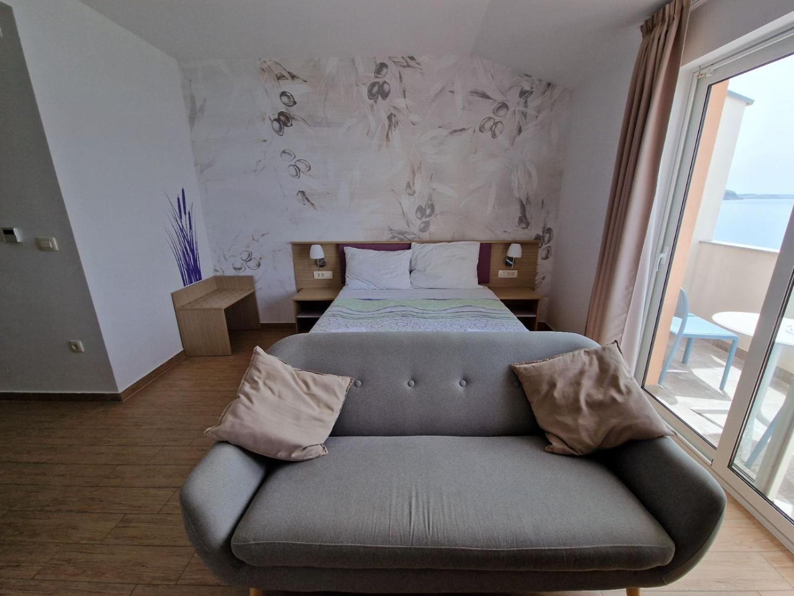 Pension Augustino Miletici Экстерьер фото