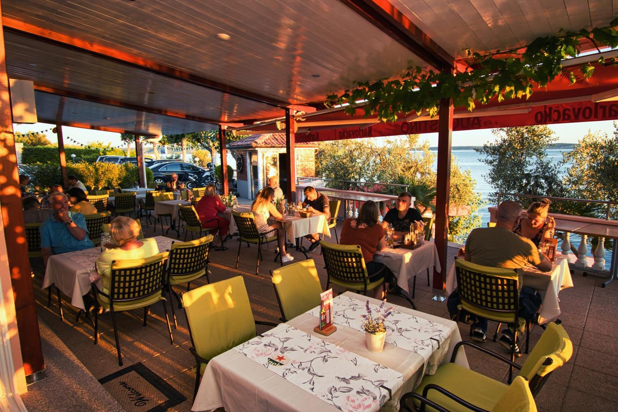 Pension Augustino Miletici Экстерьер фото