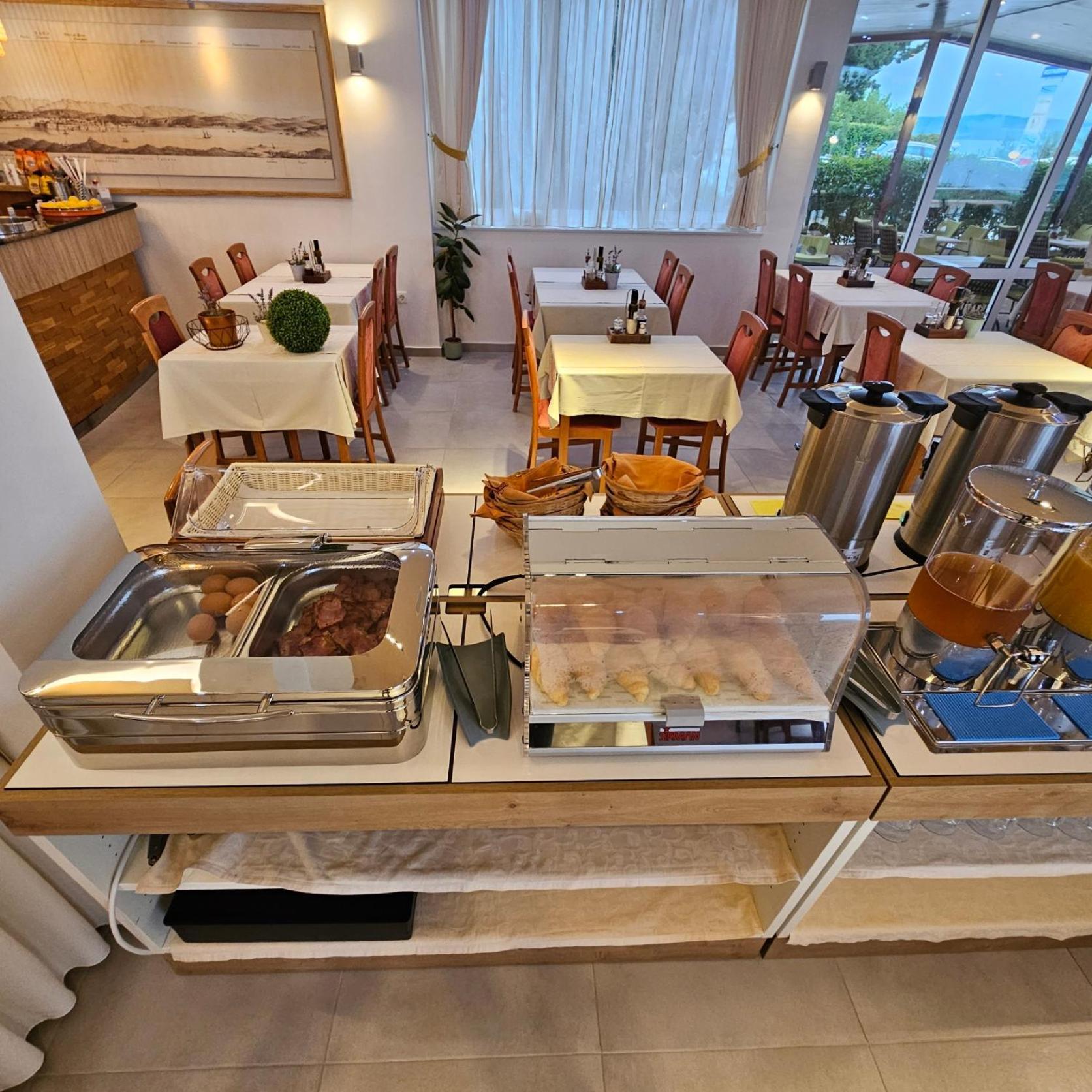 Pension Augustino Miletici Экстерьер фото