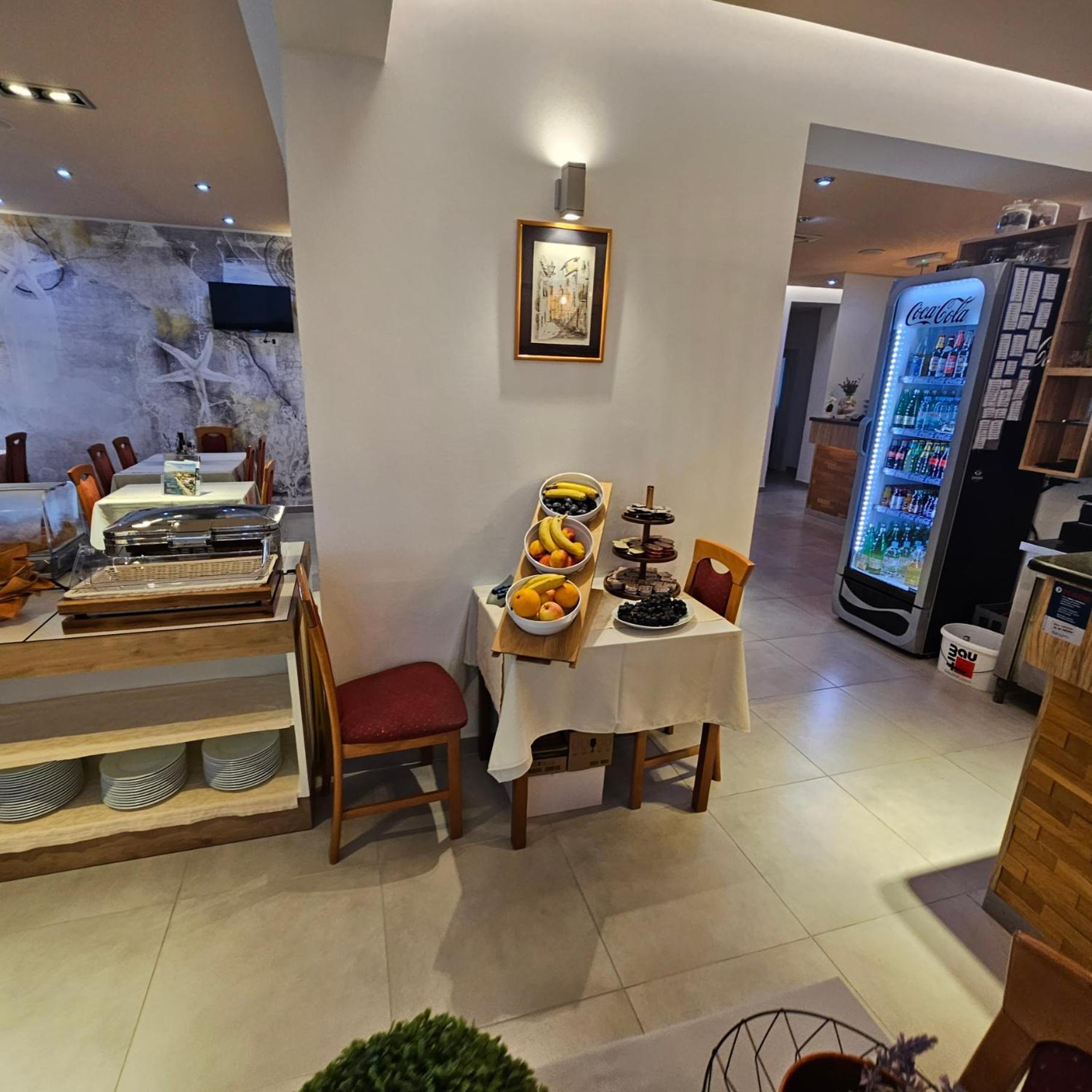 Pension Augustino Miletici Экстерьер фото